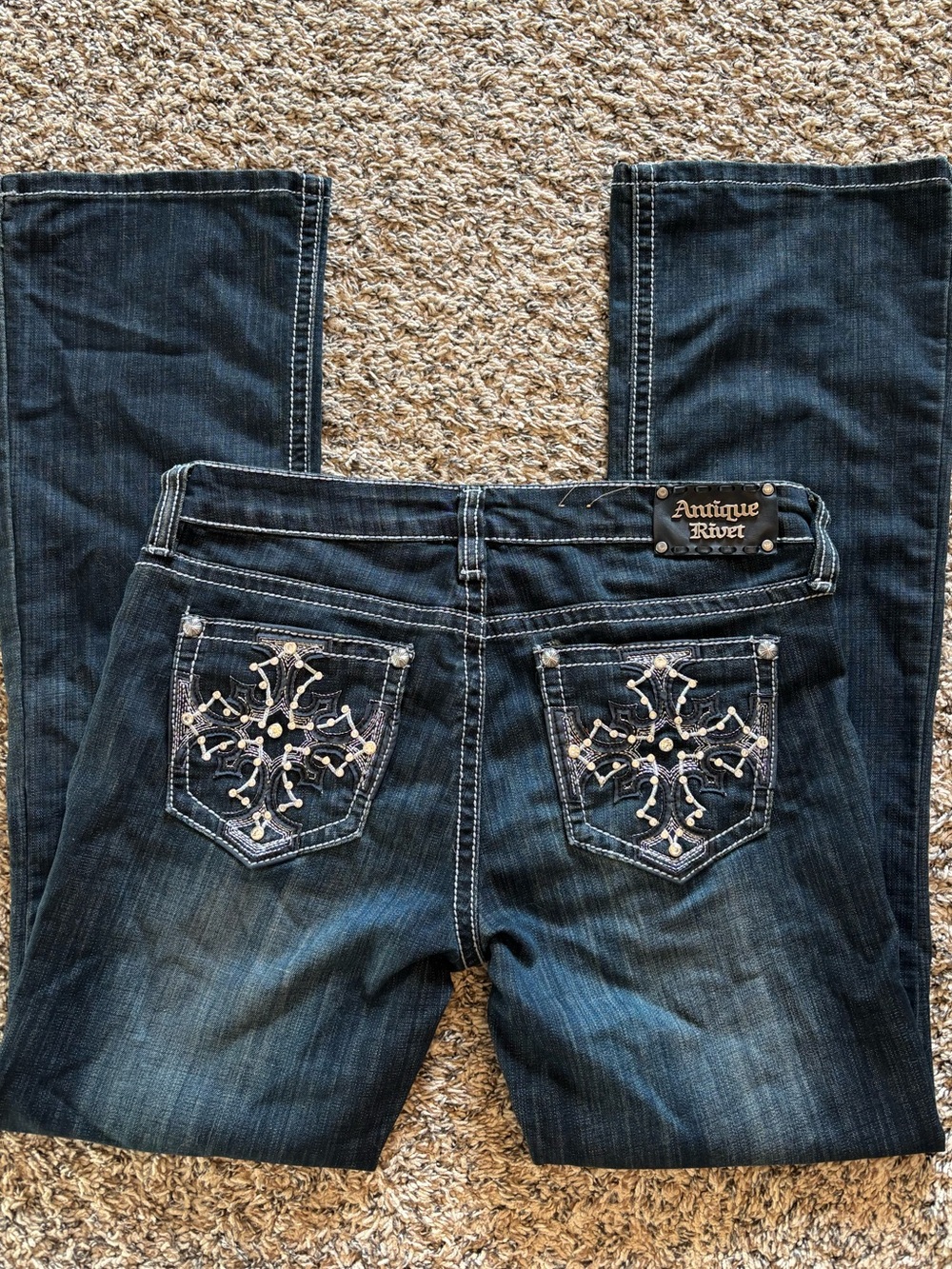 Antique Rivet Dark Boot Cut Jeans with Embellished Pockets size 30